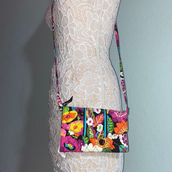Nwt Vera Bradley va va bloom Strap Wallet crossbody - Picture 1 of 14